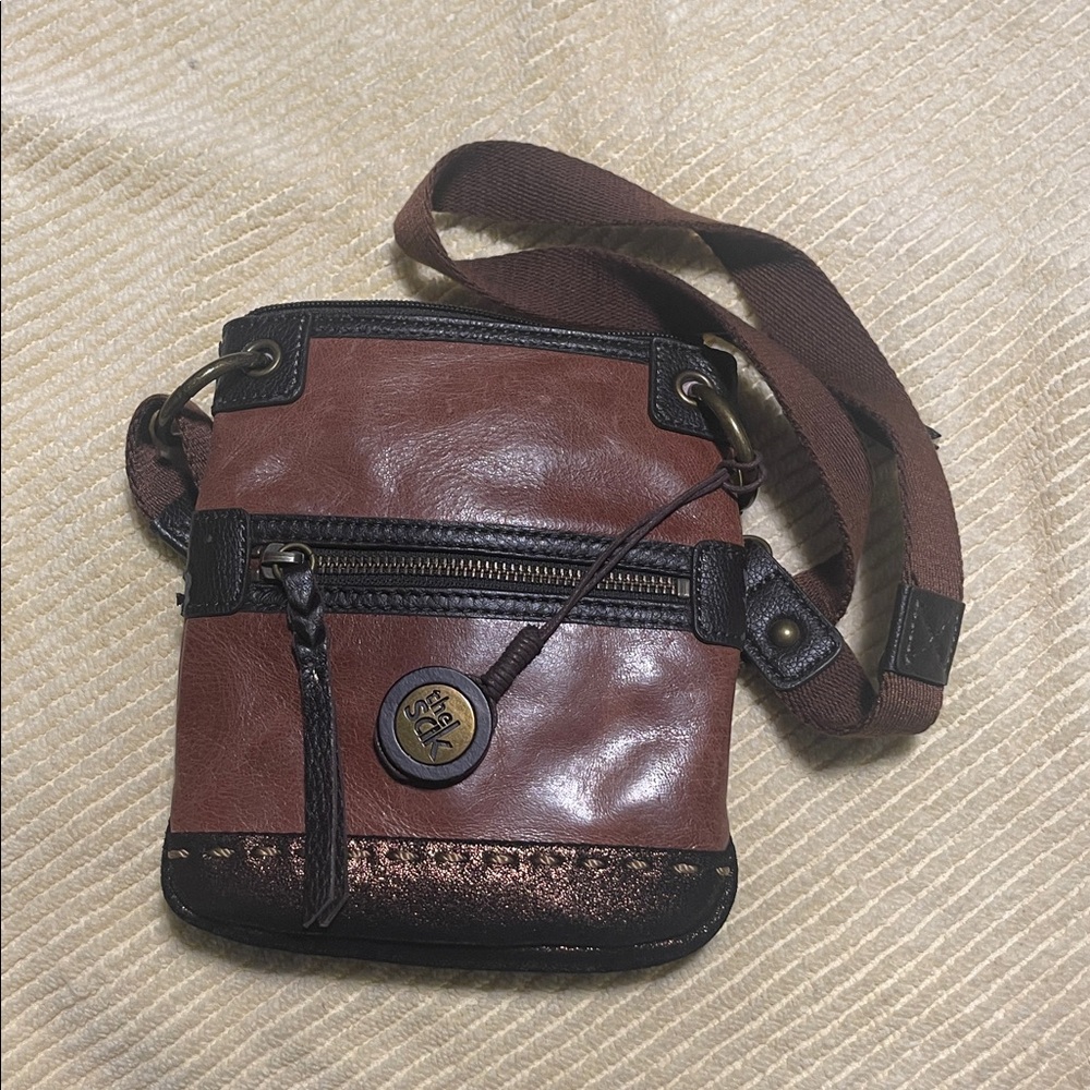 The Sak Tan and Black Leather Messenger Bag